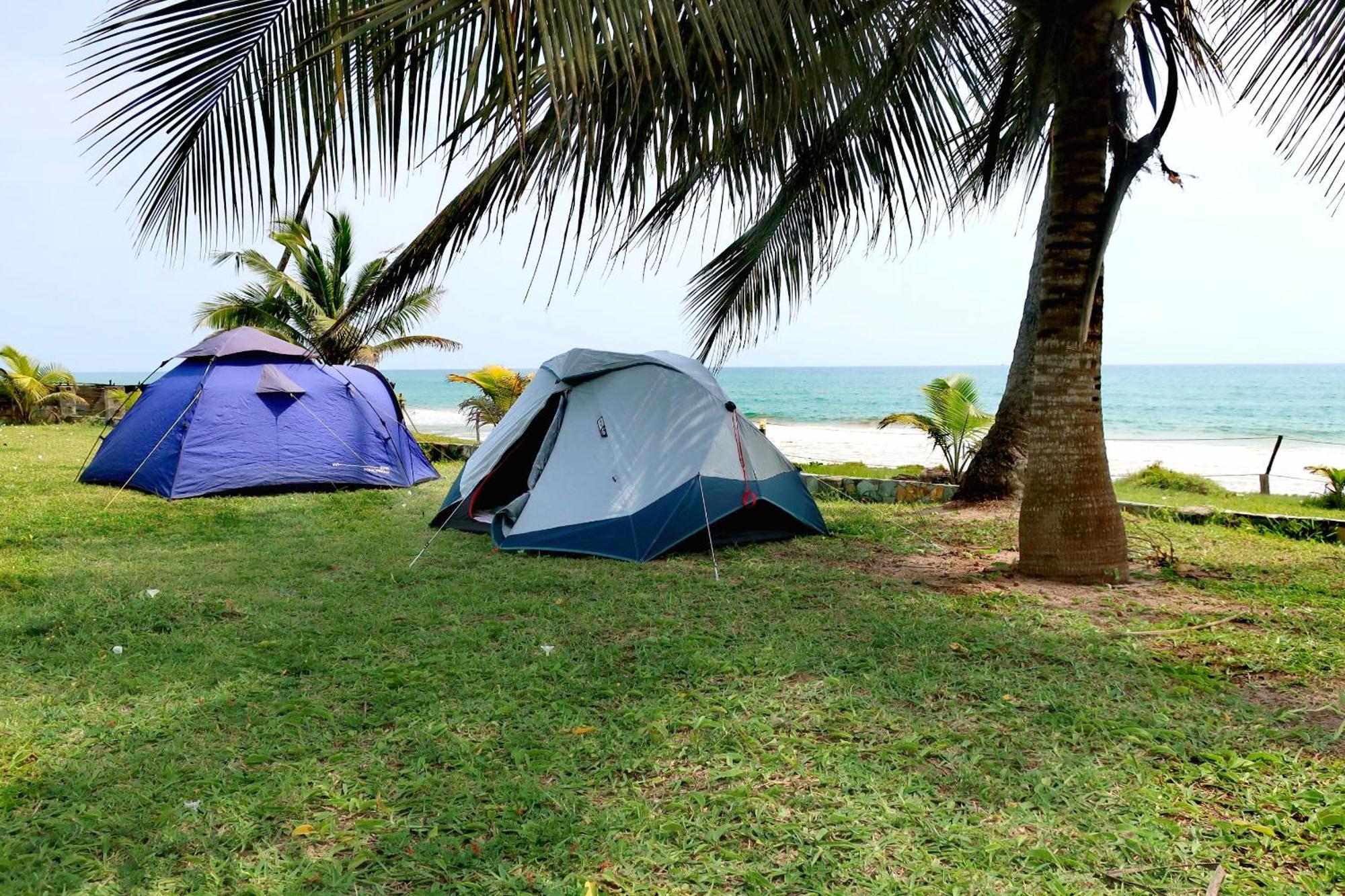 Afro Beach Eco Resort Butre Екстериор снимка