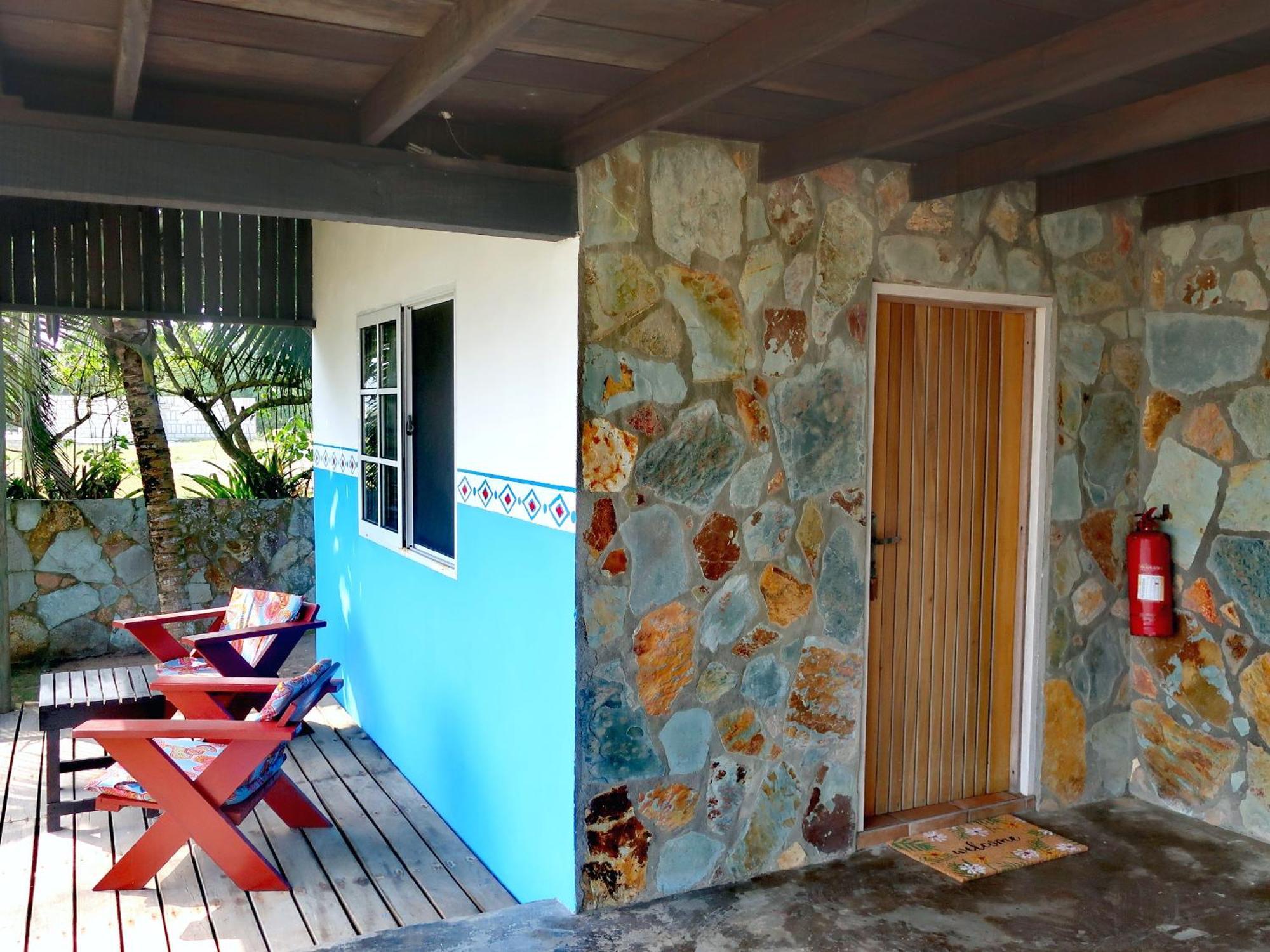 Afro Beach Eco Resort Butre Стая снимка