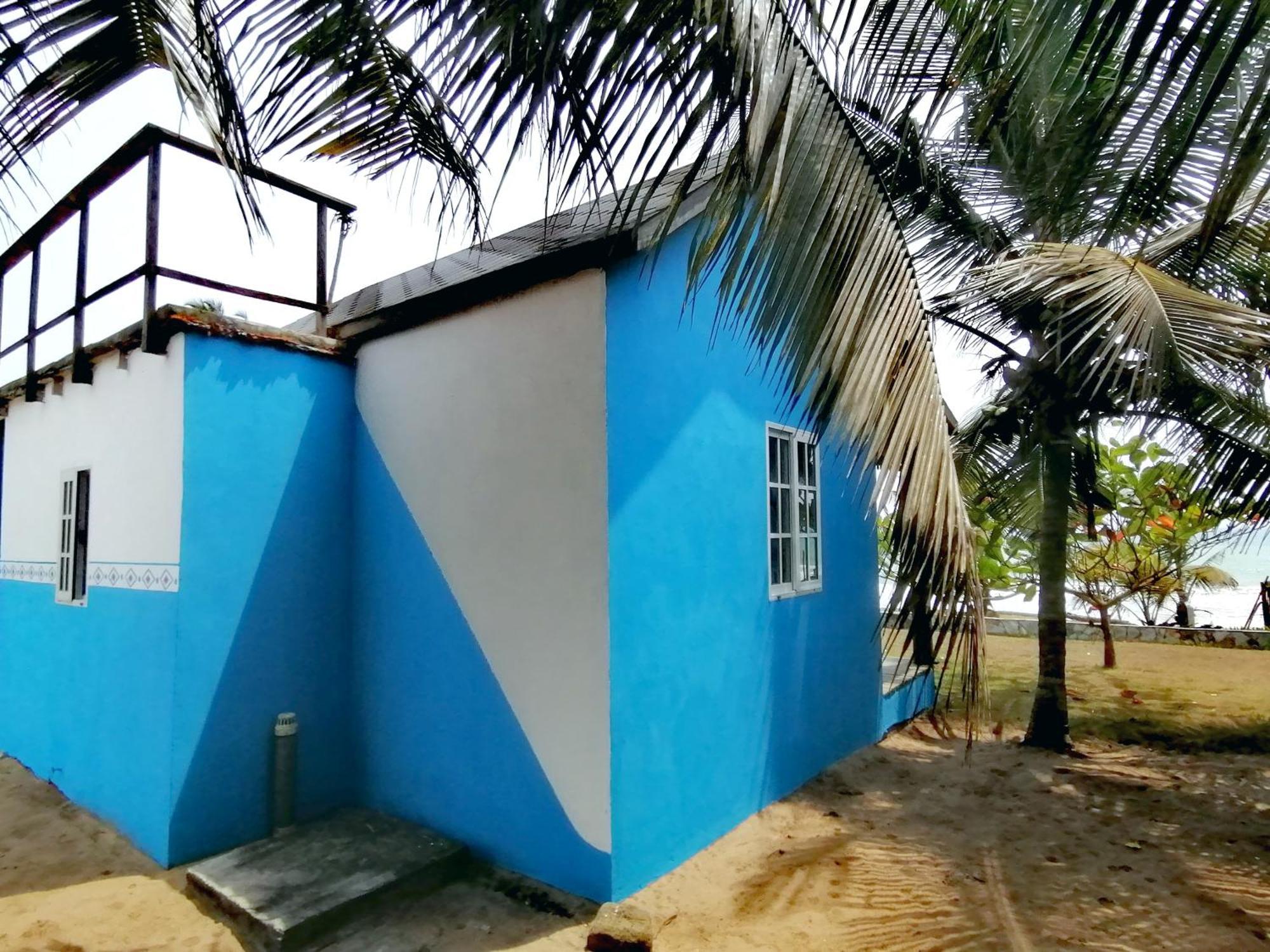 Afro Beach Eco Resort Butre Стая снимка